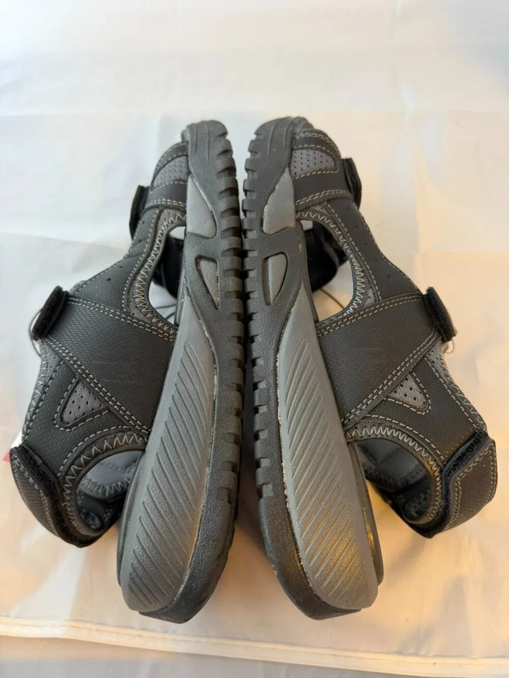 Eddie Bauer  Anchor Men's Water Sandal, Black Size Men 10     New With Tags